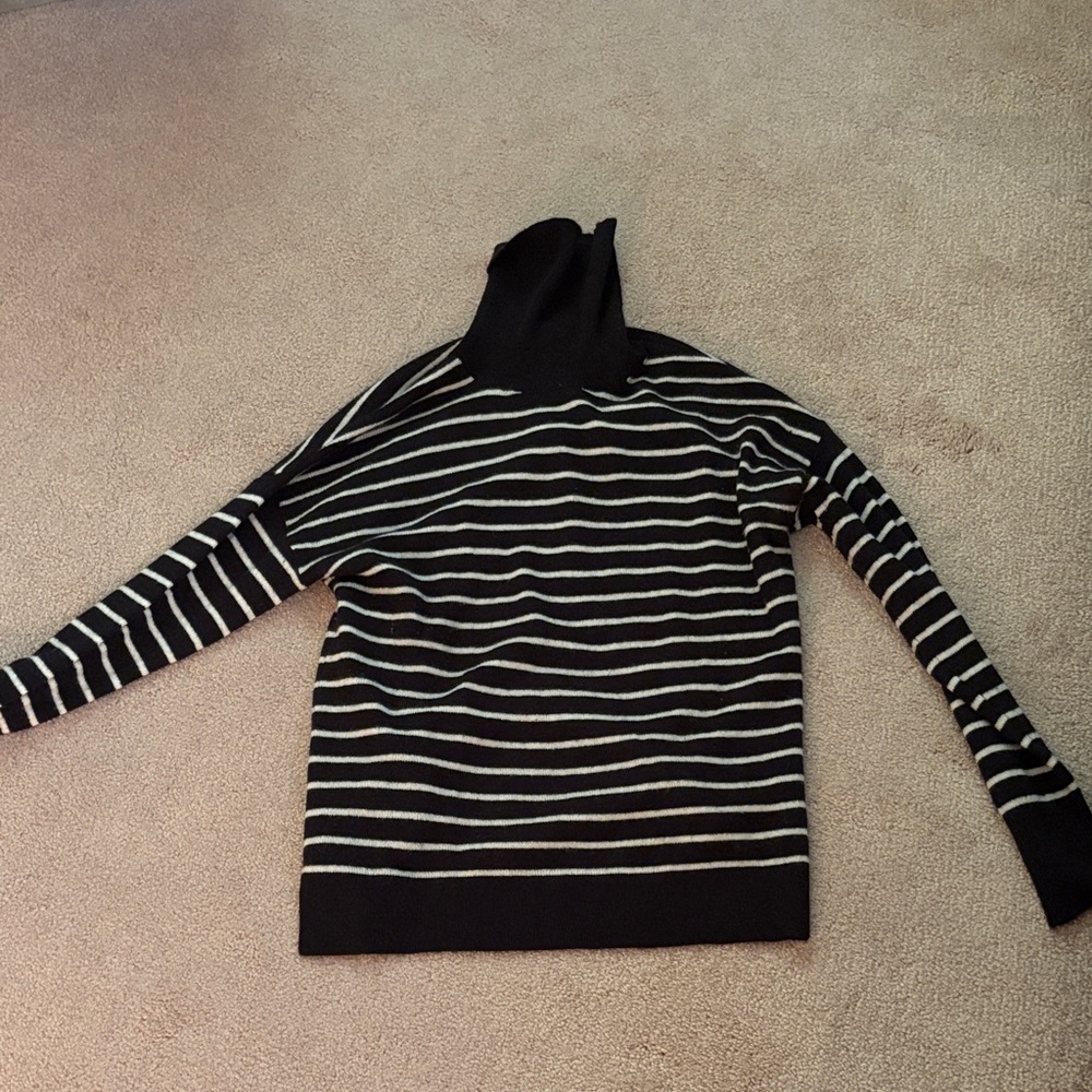 Halogen Black Cashmere Turtleneck Sweater